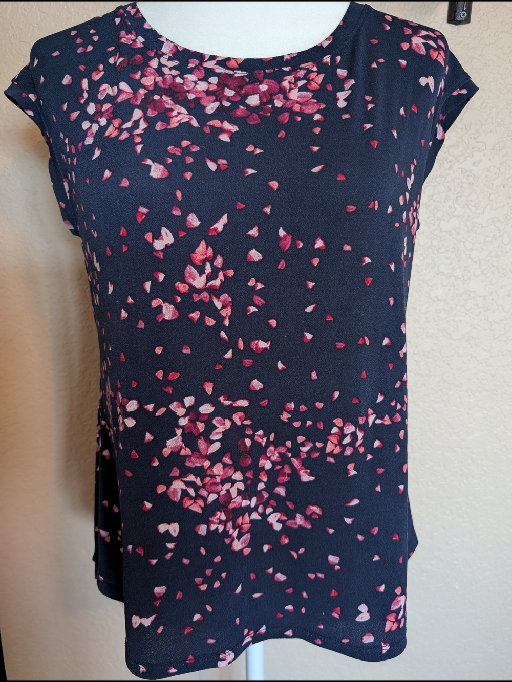 ⚡3/$20 Elle Navy Cap-Sleeve Top with Pink Petal Print